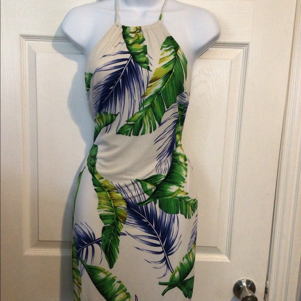 Fashion nova tropical 🌴 halter dress